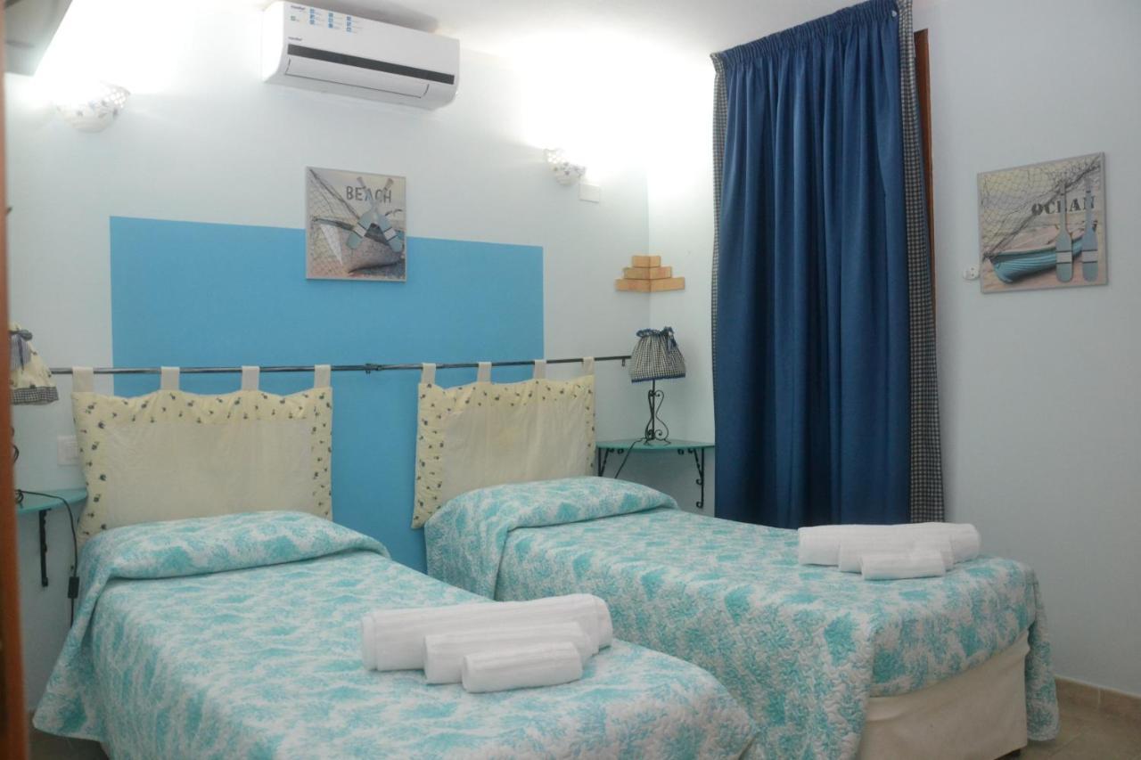 Bed and Breakfast La Pirata Capitana Costa degli Angeli Exterior foto