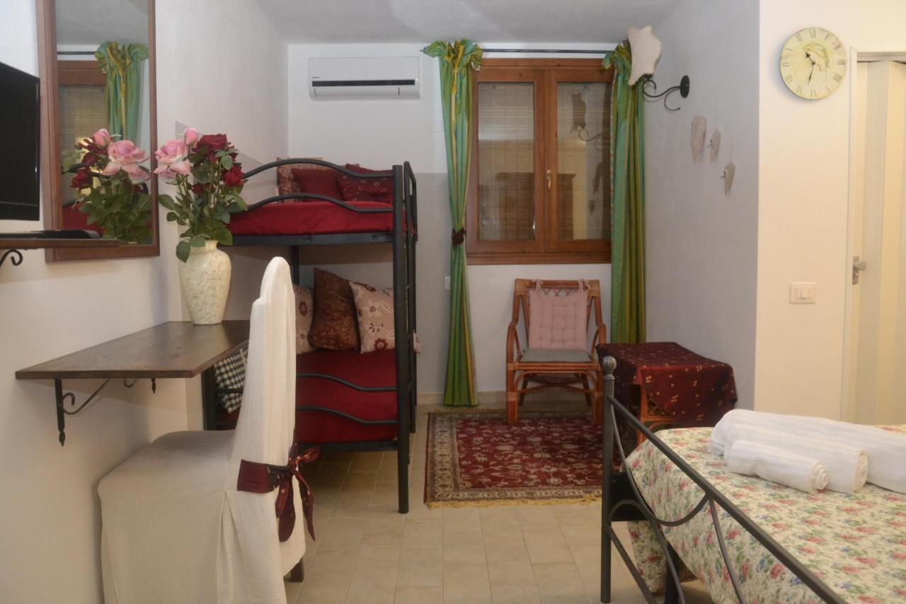 Bed and Breakfast La Pirata Capitana Costa degli Angeli Exterior foto