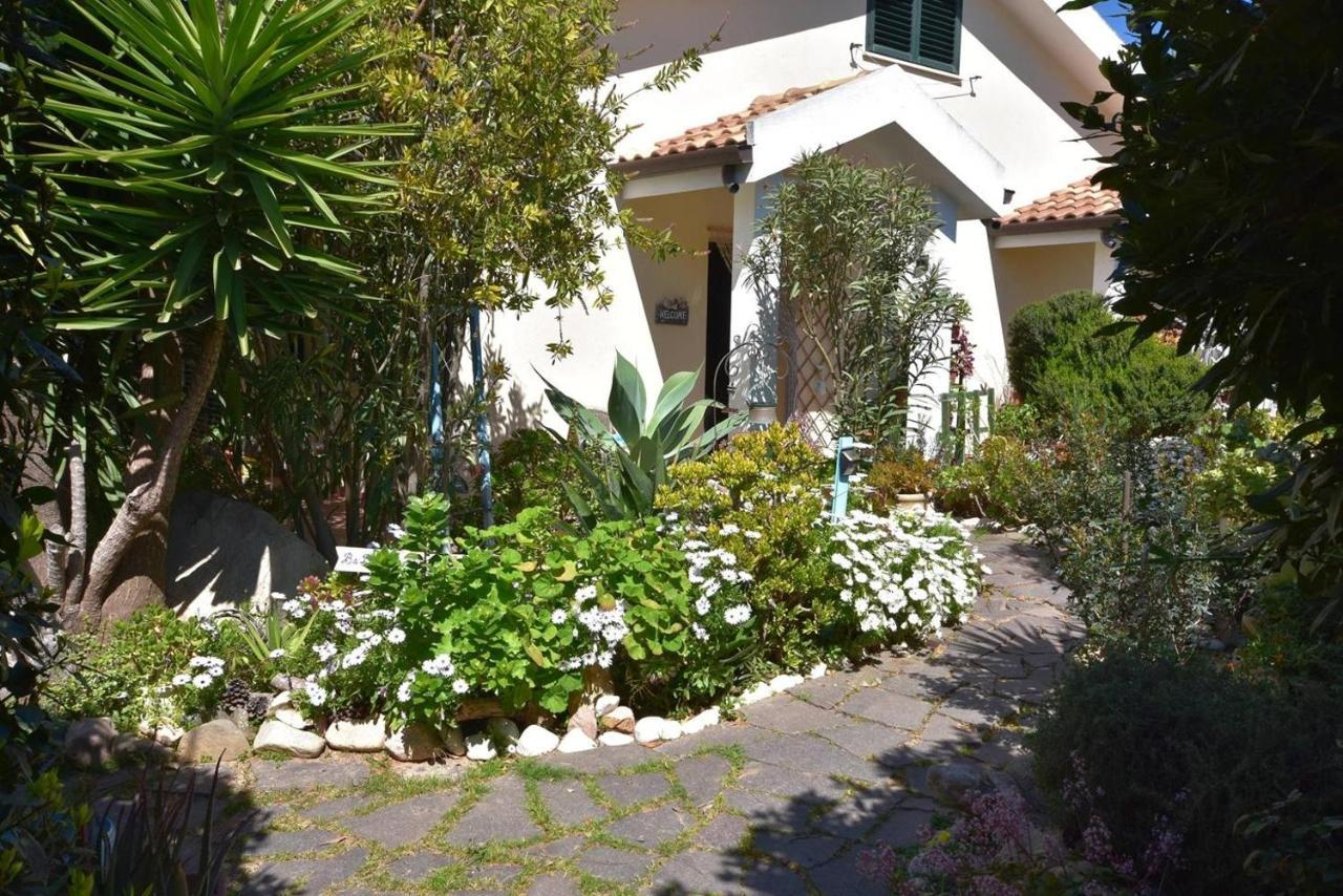 Bed and Breakfast La Pirata Capitana Costa degli Angeli Exterior foto